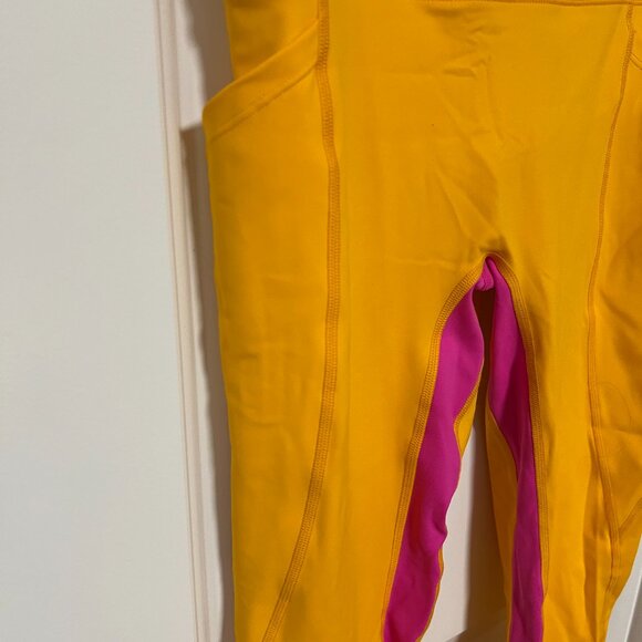 All Access x Bandier Ultra High Rise Utility Pocket Legging (size small) - Picture 4 of 8